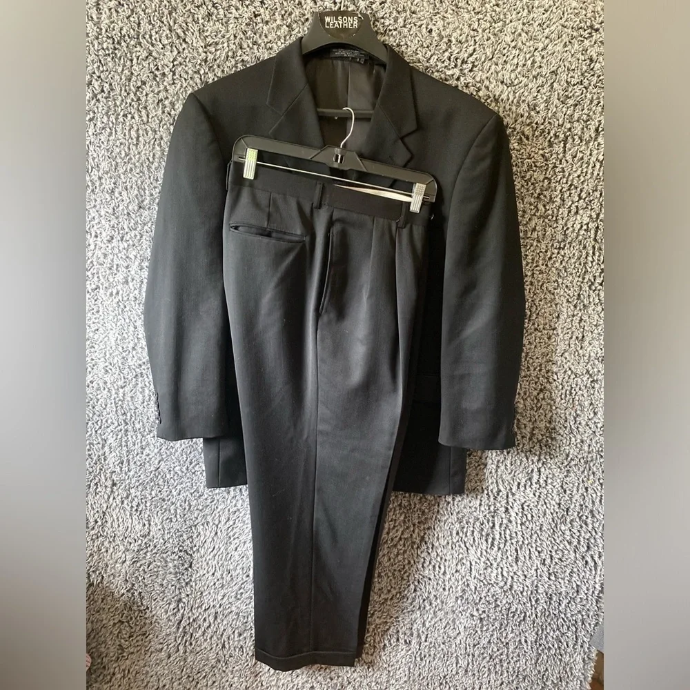 Jones New York Suit Men 43 R Black Golden Twist Wool USA Made Vtg
